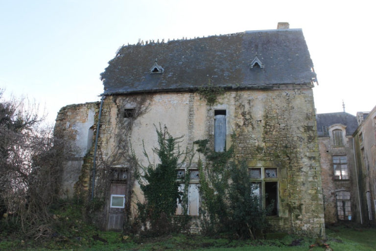 Le Château abandonné