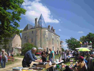 brocante au château du Boux